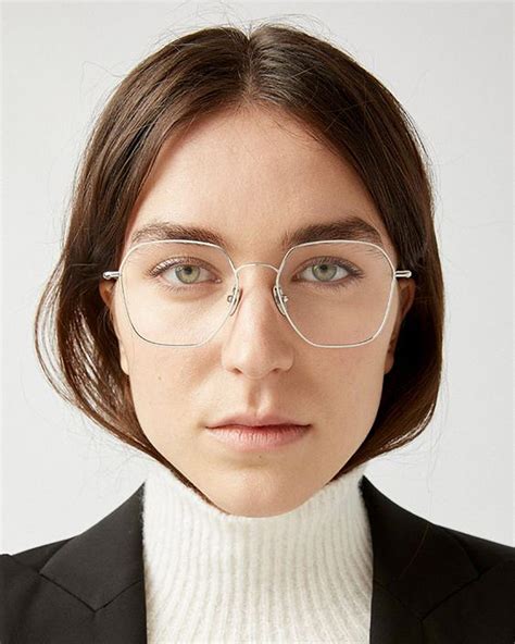 glasses for square faces women.